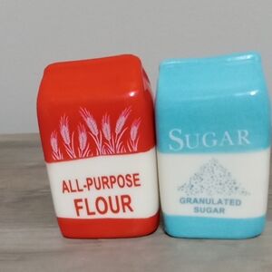 Cracker Barrel Ceramic Salt & Pepper Shakers Set - Red and Blue